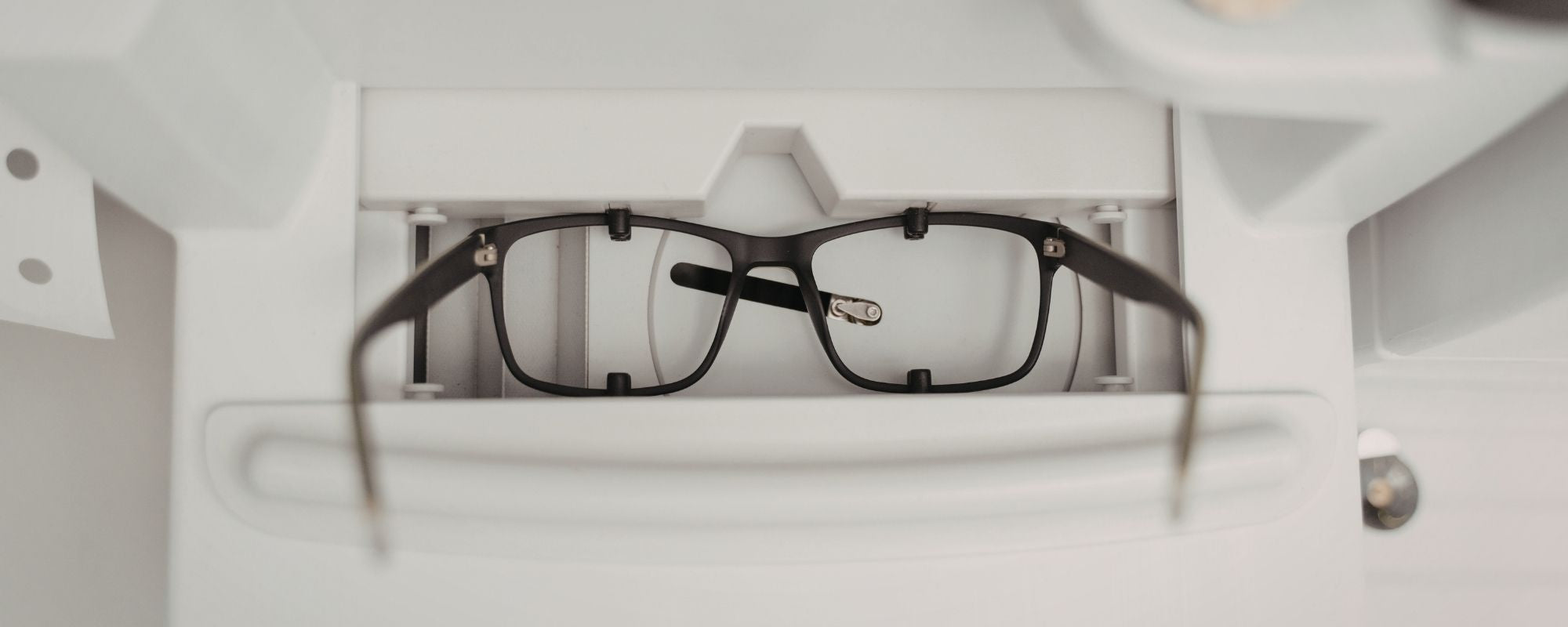 Reglaze glasses at Direct Vision Opticians Birmingham — Zeiss and standard lenses, new patients welcome